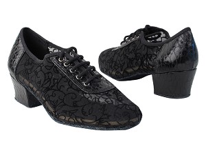 2002 207 Ultra Black_46 Mesh with 1.5" Medium Heel in the photo 