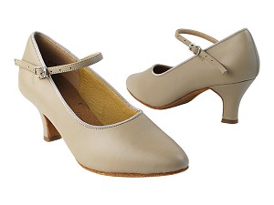 SERA5522 Beige Leather with 2.5" low heel in the photo 